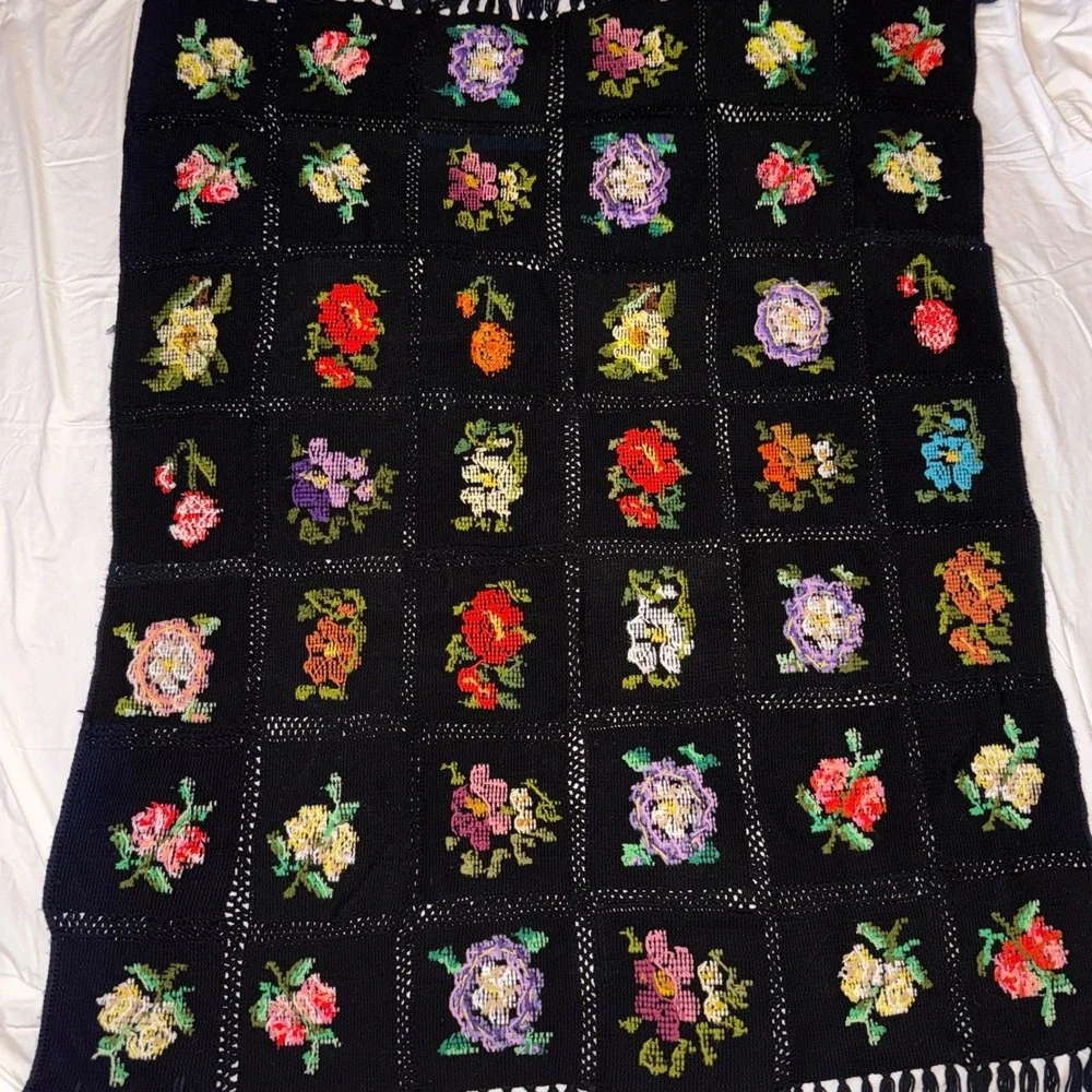 Vintage Handmade Crochet Floral Afghan Blanket Cross Stitch Tassel Fringe Black